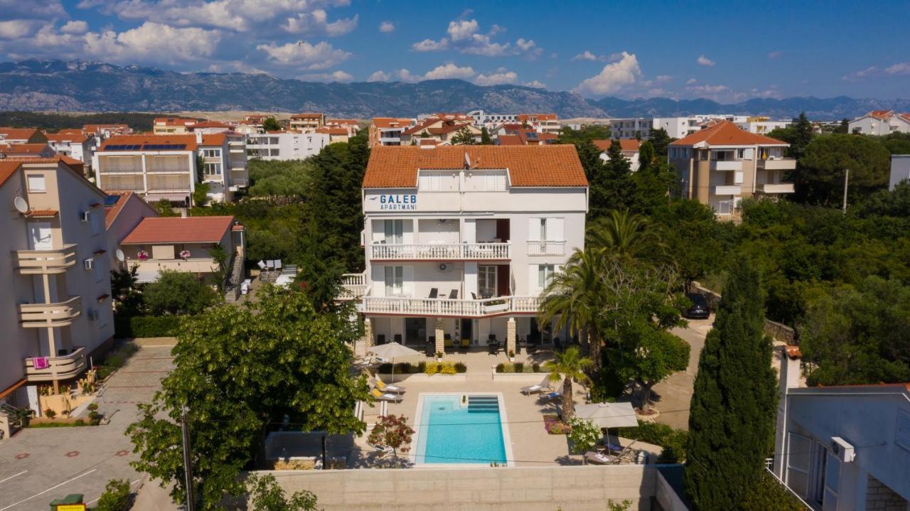 Pool Apartments Galeb Novalja Eksteriør billede