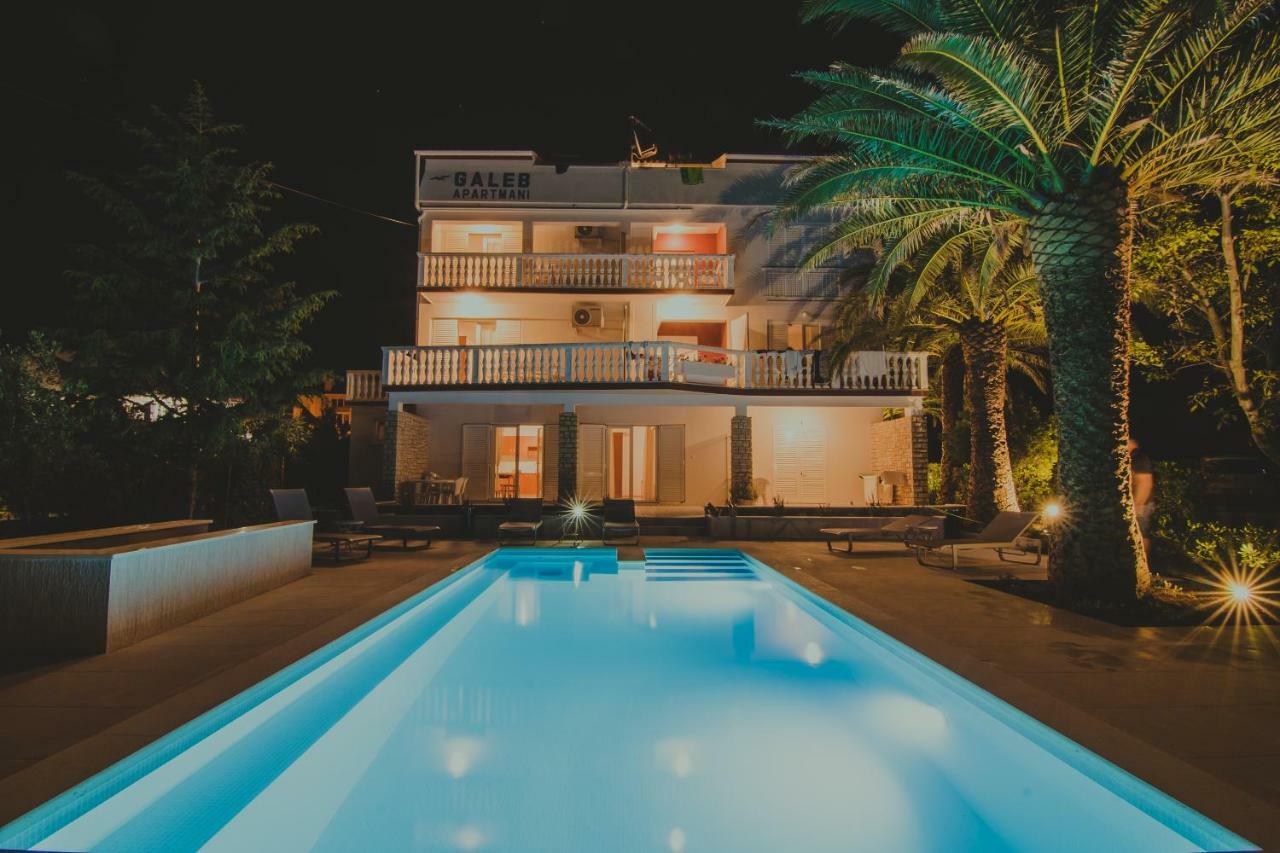 Pool Apartments Galeb Novalja Eksteriør billede